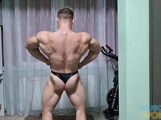 Young Bodybuilder Invites You To Worship